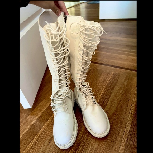 White lace up boots - Picture 1 of 2